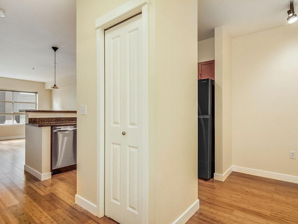 1st image of 111 108th Ave NE #A300