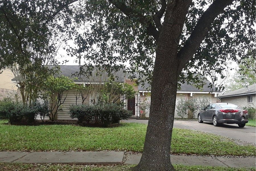 1st image of 2119 Fort Laramie Dr