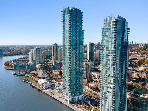 680 Quayside Dr #4201, New Westminster, BC V3M 6Z6