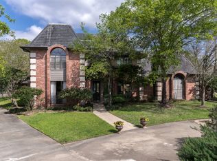 2106 Fawn Ct, College Station, TX 77845