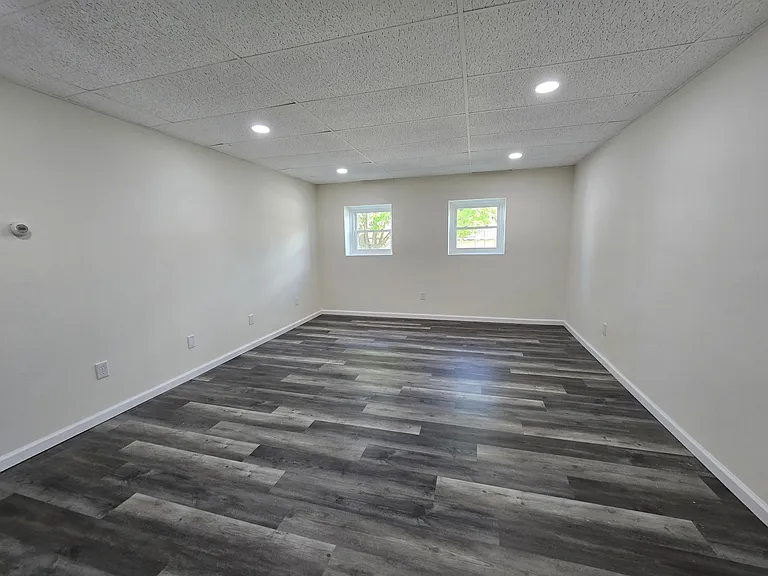 300 W Frack St #1A — Photo 2