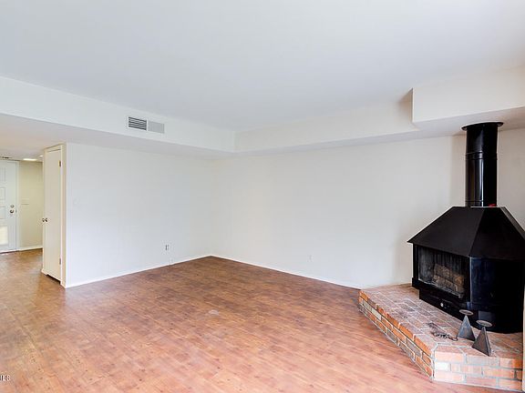 3rd image of 2338 W Lindner Ave Unit 6