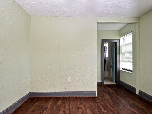 5th image of 401 Colonia Ln E #204