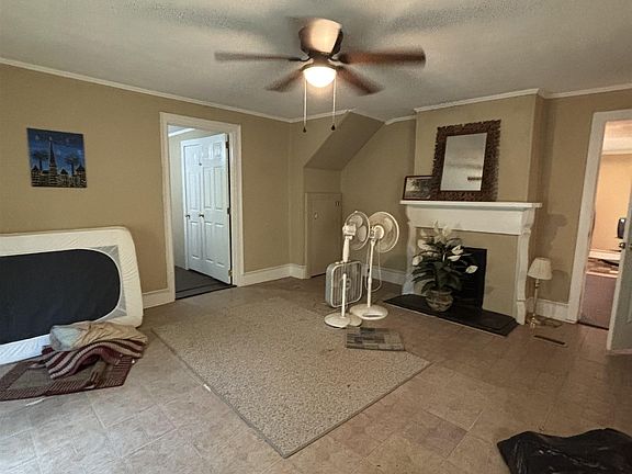4th image of 131 High St