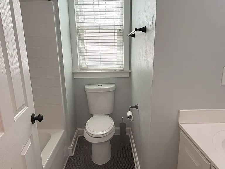11341 Charlotte View Dr — Photo 10
