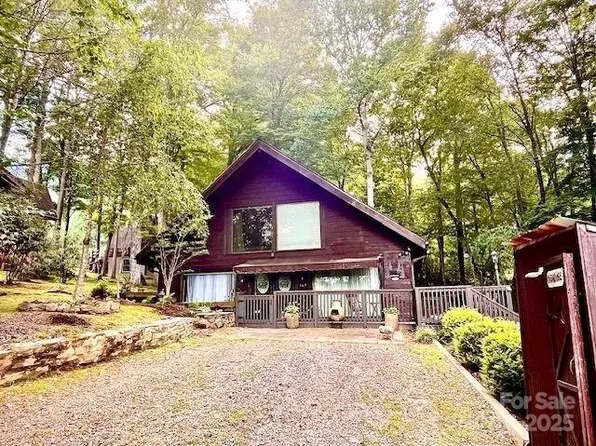 367 Biodome Dr, Waynesville, NC 28785