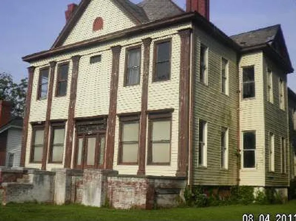 311 N Main St, Tennille, GA 31089