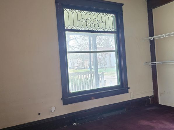 1101 S Galena Ave, Freeport, IL 61032