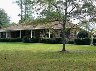 14 Moss Ln, Petal, MS 39465