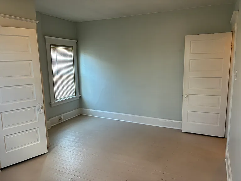 2809 Linwood Ave — Photo 24