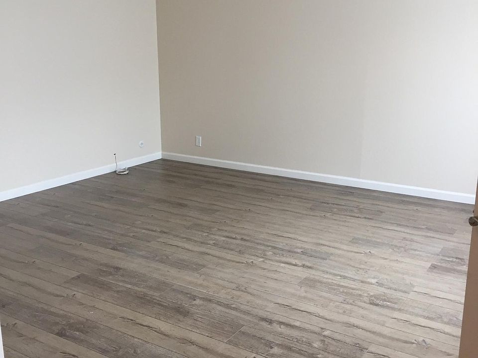 1st image of 40 Glen Eyrie Ave APT 25