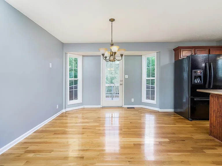 2267 Yeager Dr — Photo 13