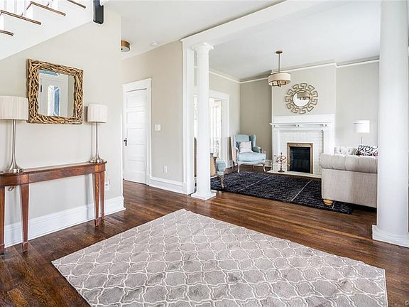 4th image of 2024 Barton Ave