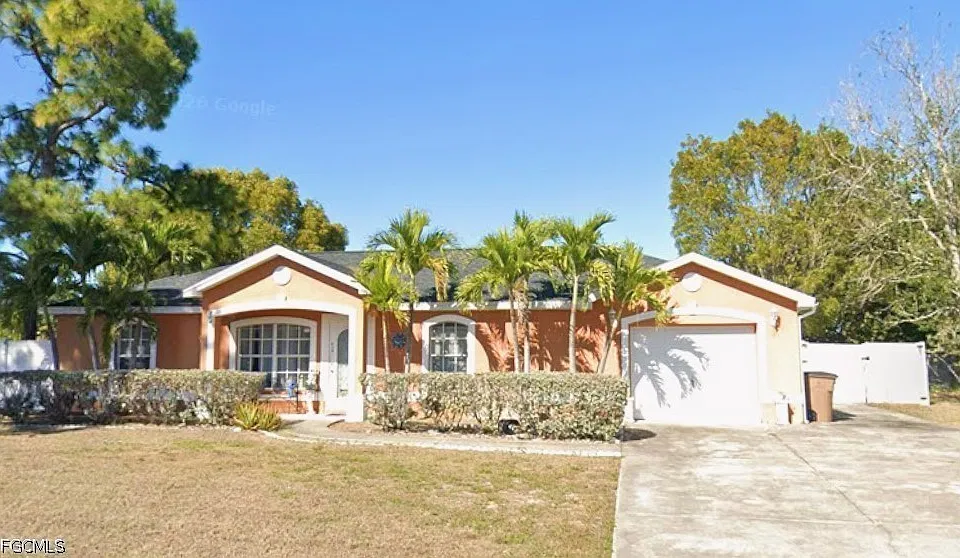 416 Candlewick Cir