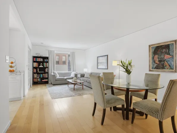 525 East 89th Street image 1 of 12