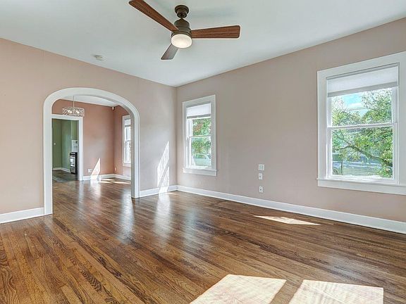 5th image of 4412 Red River St