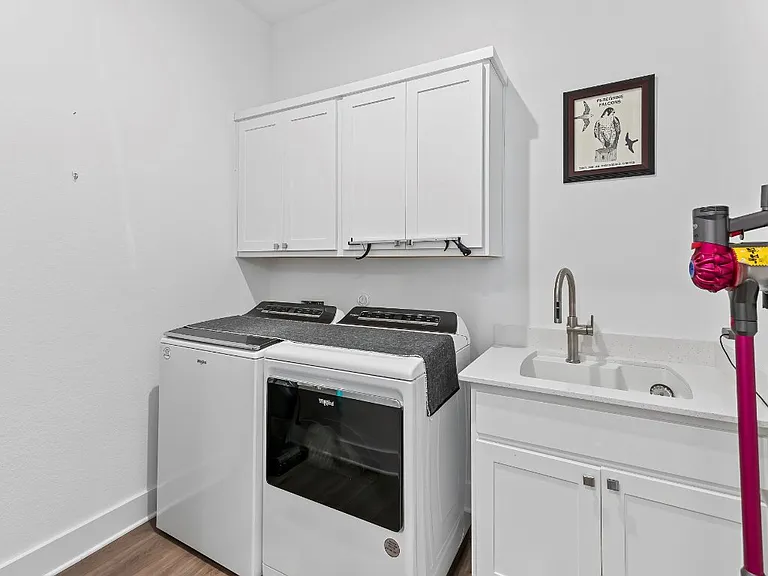 523 Hallwood Dr #523 — Photo 18