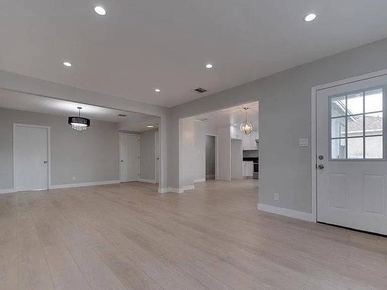 14241 Burton St — Photo 3