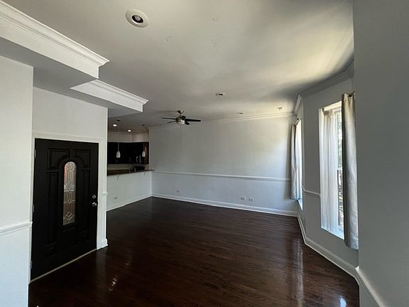 5th image of 1319 N Maplewood Ave Unit 3