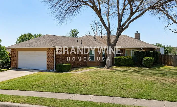 508 Claymore Dr — Photo 2