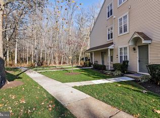 201 Ralston Dr, Mount Laurel, NJ 08054