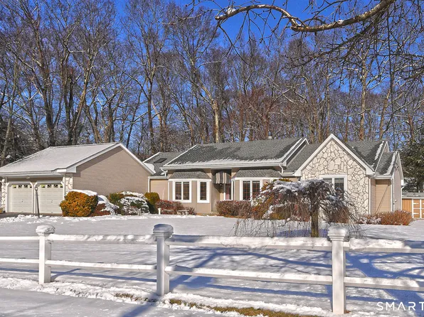 95 Ash Drive, Hamden, CT 06518