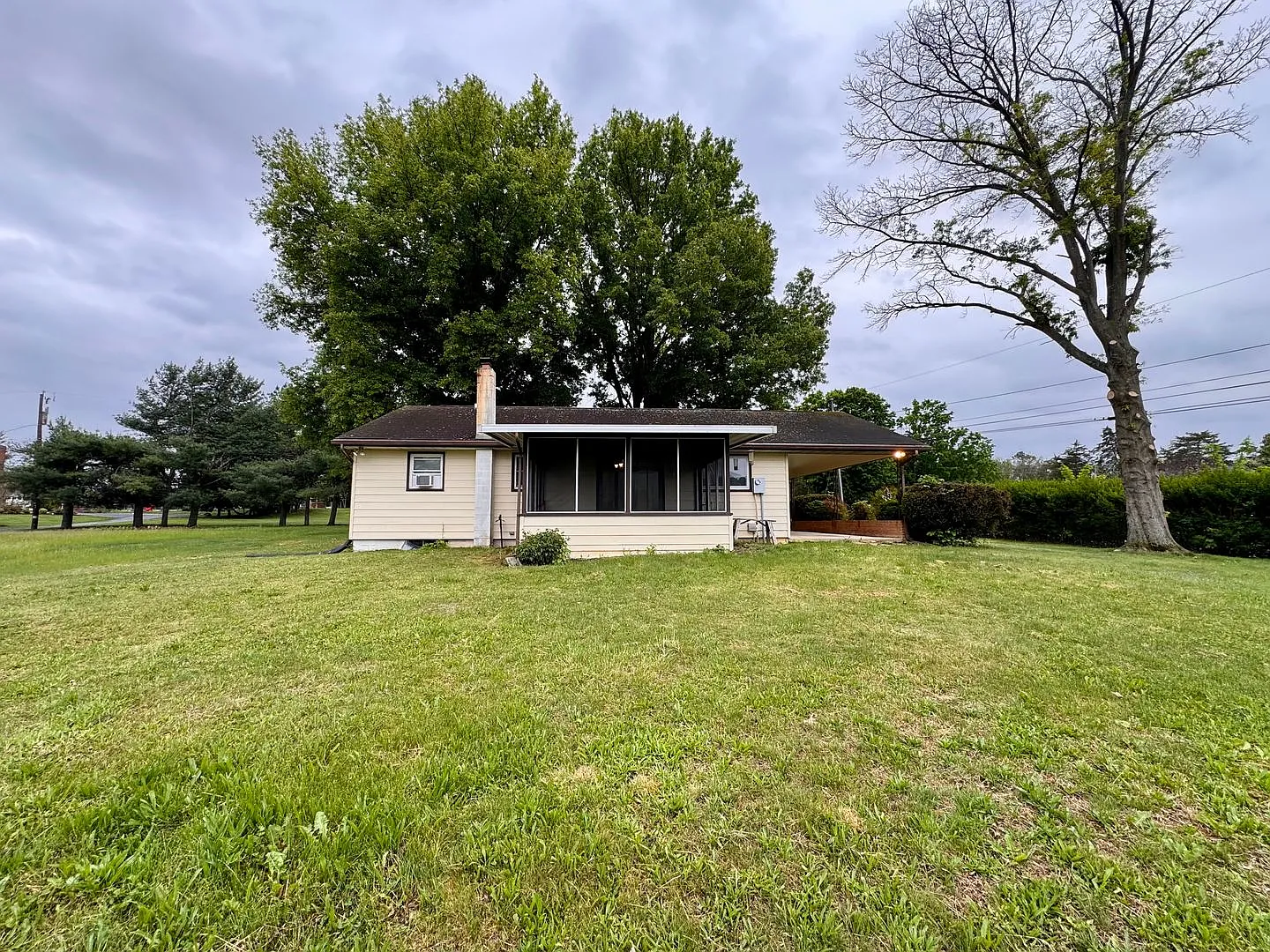 Single Family Home for Rent — Photo 3
