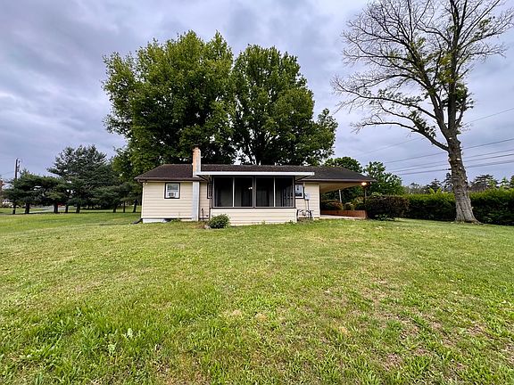 3rd image of 8861 Pats Ln