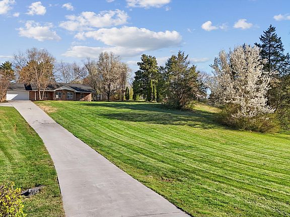 4th image of 1533 Haley Lynn Rd