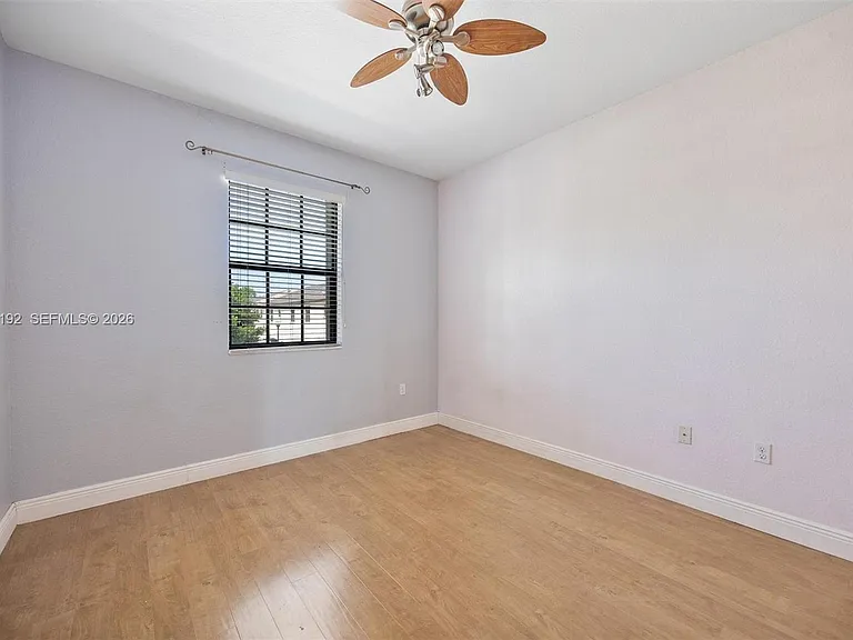 3728 NE 3rd Ct — Photo 14