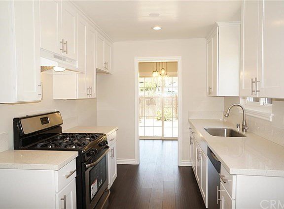 4th image of 10915 Milano Ave