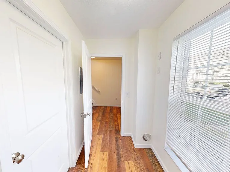 5288 Royal Arch Cascade Dr — Photo 6