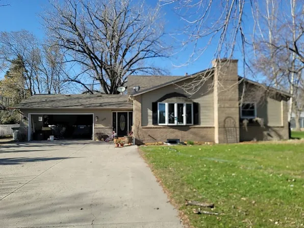 508 Wall Street Ave N, Moorhead, MN 56560