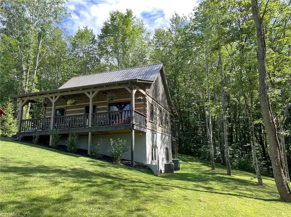 287 Hill St, Sparta, NC 28675
