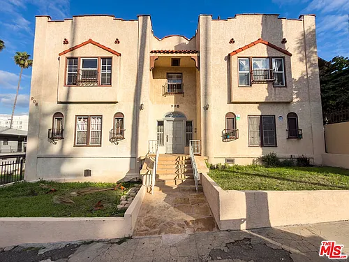 908 S Normandie Ave Photo 1
