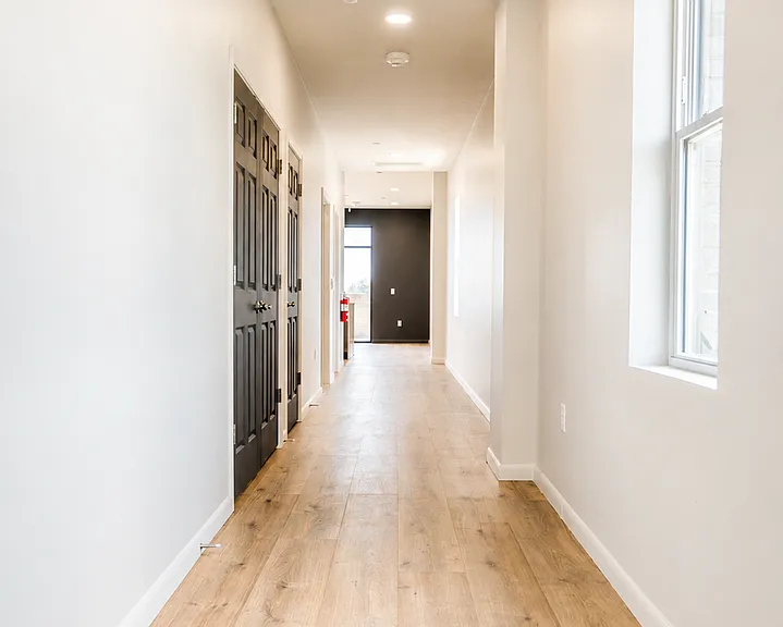 922 Chancery Ln — Photo 3