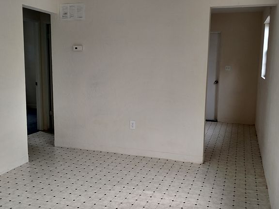 3rd image of 3730 12th Ave S