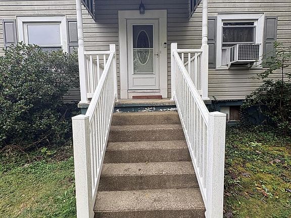 3rd image of 161 High St