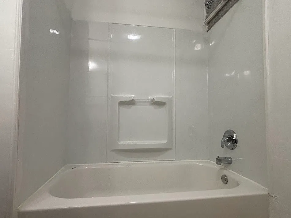 2 bed, 850 sqft, $1,100 — Photo 4