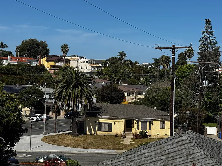 706 Rita St — Photo 35