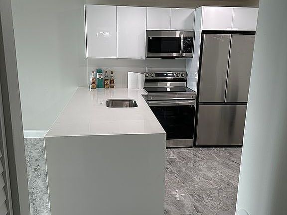 2nd image of 9440 Fontainebleau Blvd APT 414