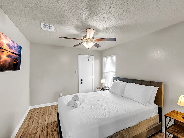 9924 George Washington Dr — Photo 5