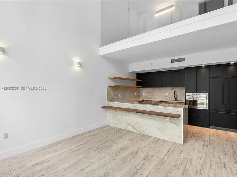 92 SW 3rd St #704 — Photo 10