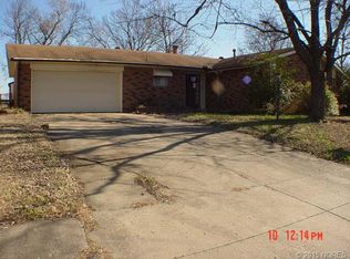 401 N Oklahoma St, Pryor, OK 74361