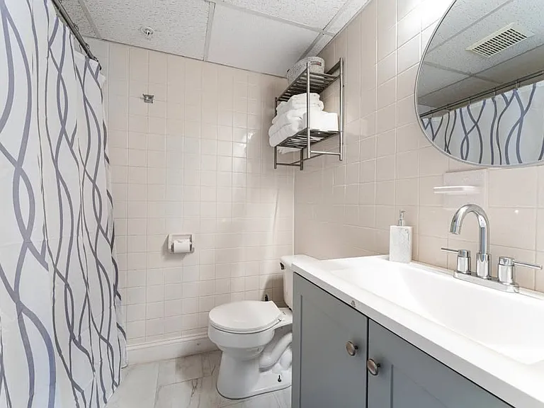 46 E Grand Ave — Photo 5