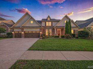 319 Magnolia Valley Dr, O'Fallon, MO