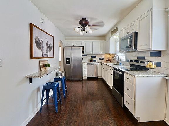 5th image of 2020 Grandview Ave