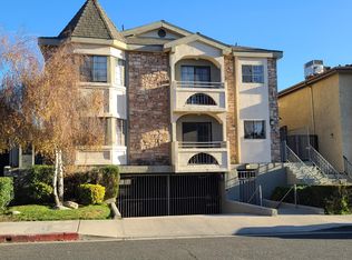 302 E Elmwood Ave APT J, Burbank, CA 91502
