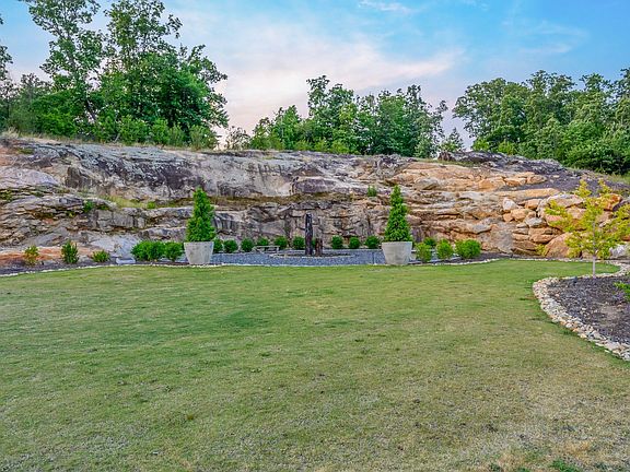 4th image of 229 Trevi Dr