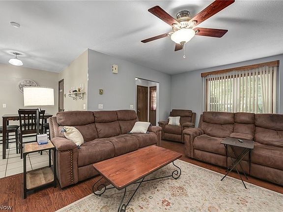4th image of 323 Southwood Dr